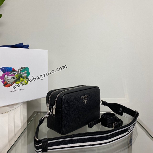 Prada專櫃新款雙肩帶鹿皮紋牛皮斜挎包 1BH082 普拉達頂級原單男士肩背包 csp1045